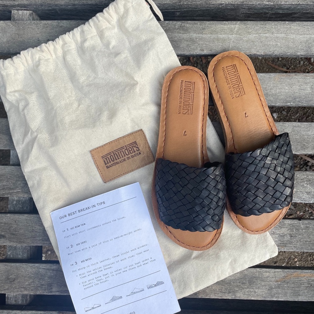 Mohinder's NWT Black leather mule sandals
